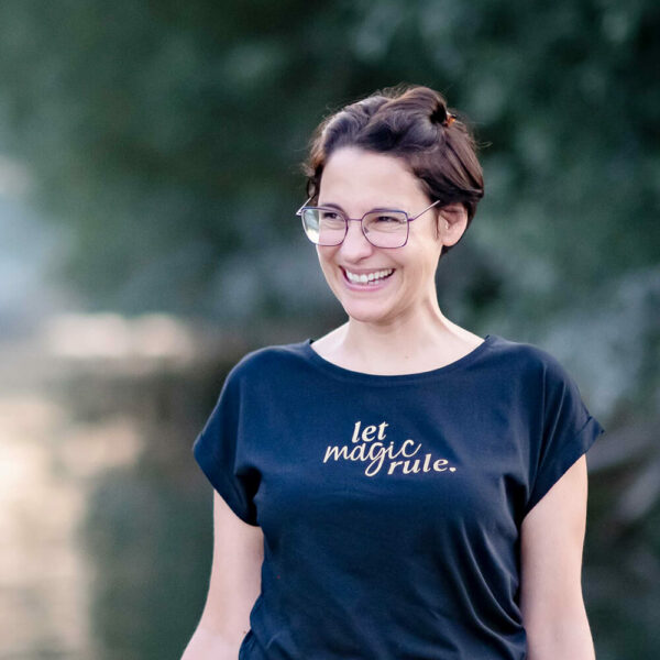 "let magic rule" <br>Shirt (Damen/Herren)